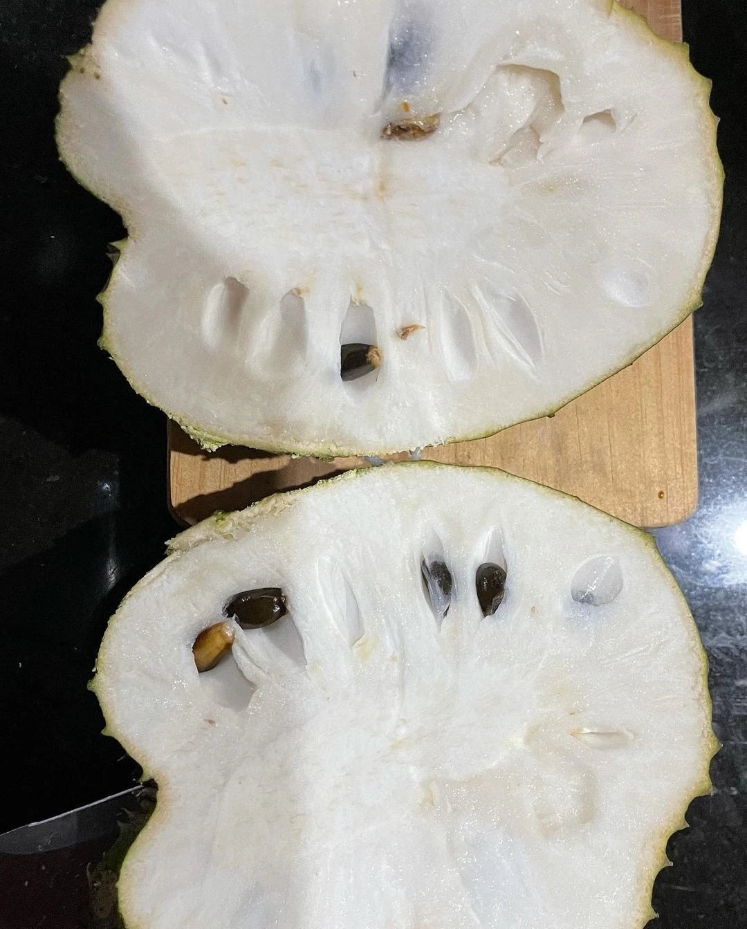 Bali Soursop Seeds (Annona muricata) – Premium Certified High-Yield Guanabana Graviola Fruit Tree Plant Seeds for Planting (100 Pcs)