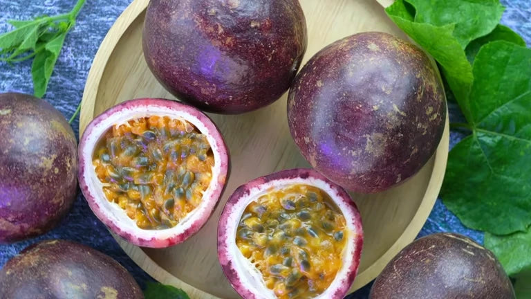 Purple Passion Fruit Seeds (Passiflora edulis var. edulis) – Premium Sweet Exotic Pitahaya-Style Vine Fruit Seeds for Planting (25+ Pcs)