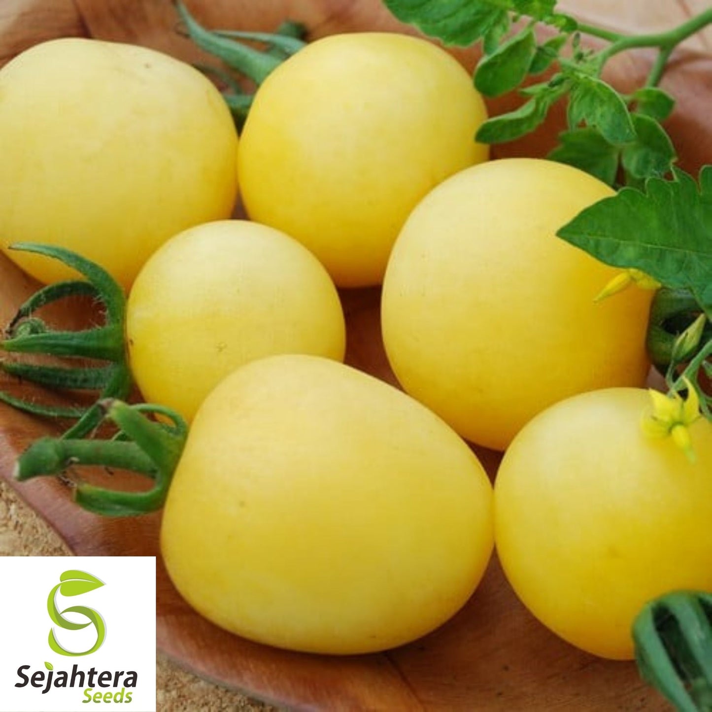 30 Garden Peach Tomato Seeds - Non-GMO, Unique & Sweet Heirloom Variety