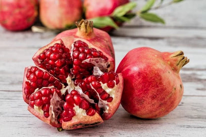 150+ Indian Red Pomegranate Seeds (Punica granatum var. 'Indian Red') – Premium Deep Crimson Sweet Fruit Tree & Orchard Seeds for Planting