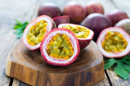150+ Purple Passion Fruit Seeds (Passiflora edulis) – Elite Aromatic Vine Botanical Specimen (Collectors Quality)