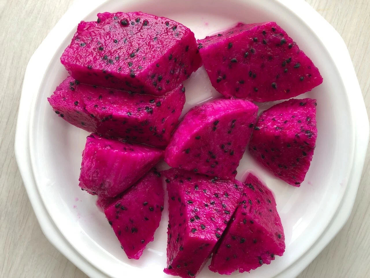 Red Dragon Fruit Cuttings 9-14" Physical Graffiti - Hylocereus undatus, Healthy Whole Node Segments for Optimal Growth