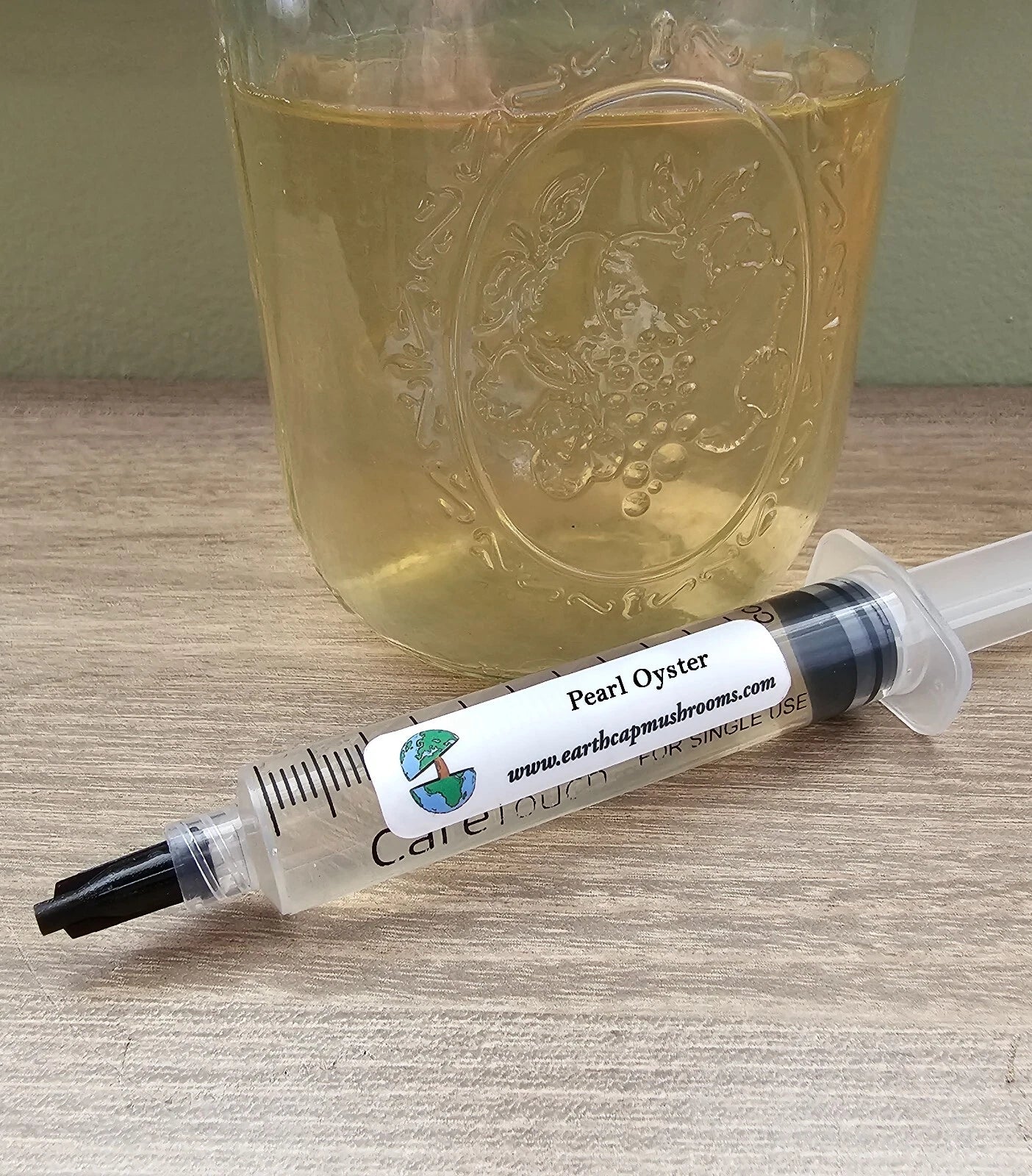Pearl Oyster Mushroom Liquid Culture - Pleurotus ostreatus - Gourmet Mushroom Growing Kit